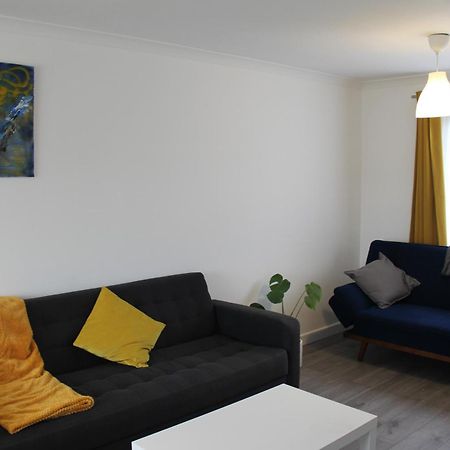فيلا Coolfin House-Close To Excel, Contractors, Relocators, Paid Parking لندن المظهر الخارجي الصورة