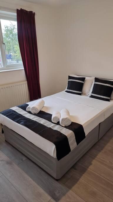 فيلا Coolfin House-Close To Excel, Contractors, Relocators, Paid Parking لندن المظهر الخارجي الصورة