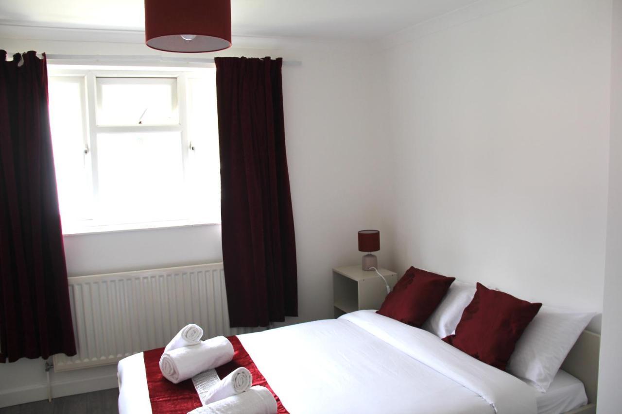 فيلا Coolfin House-Close To Excel, Contractors, Relocators, Paid Parking لندن المظهر الخارجي الصورة
